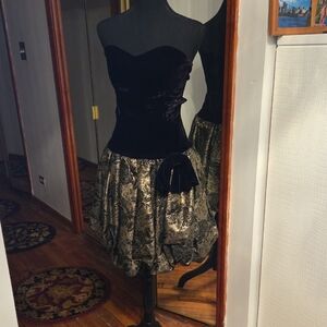 Chic Strapless Black and Gold Dress